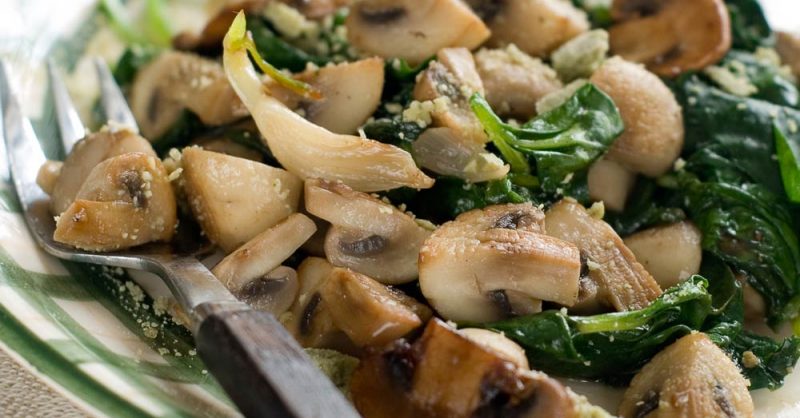 Mushroom Spinach Salad for Cancer